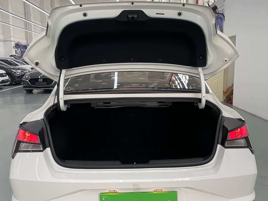 Hyundai Elantra 2021 car image #25