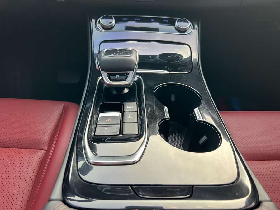 Forthing T5 EVO 2021 #25 Forthing T5 EVO 2021 car image #25