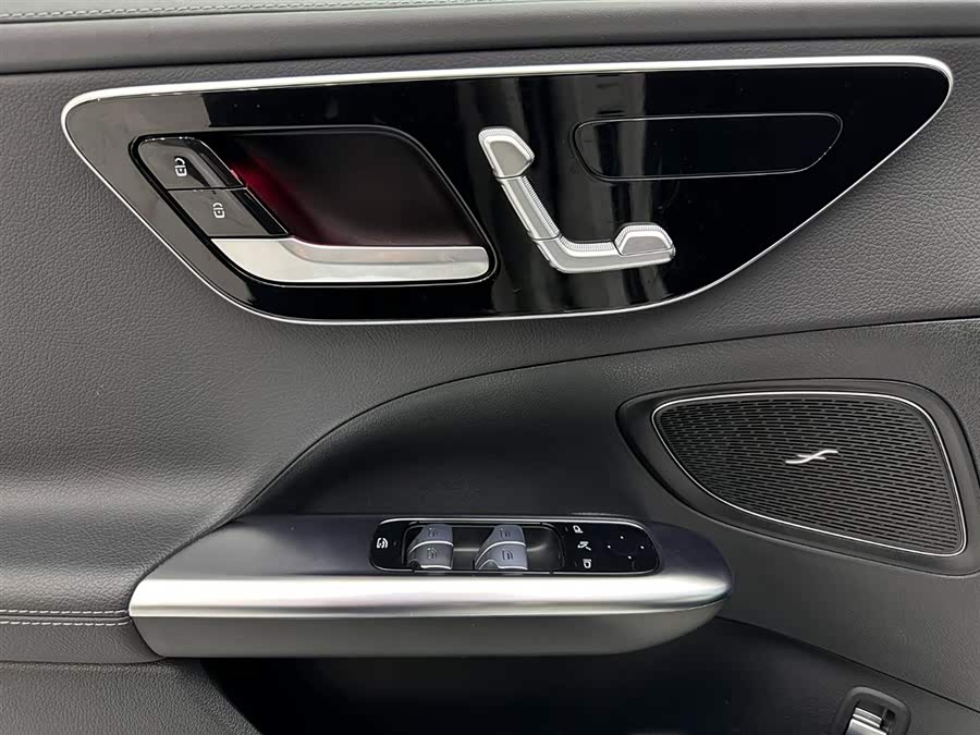 Mercedes-Benz C Class 2022 car image #25
