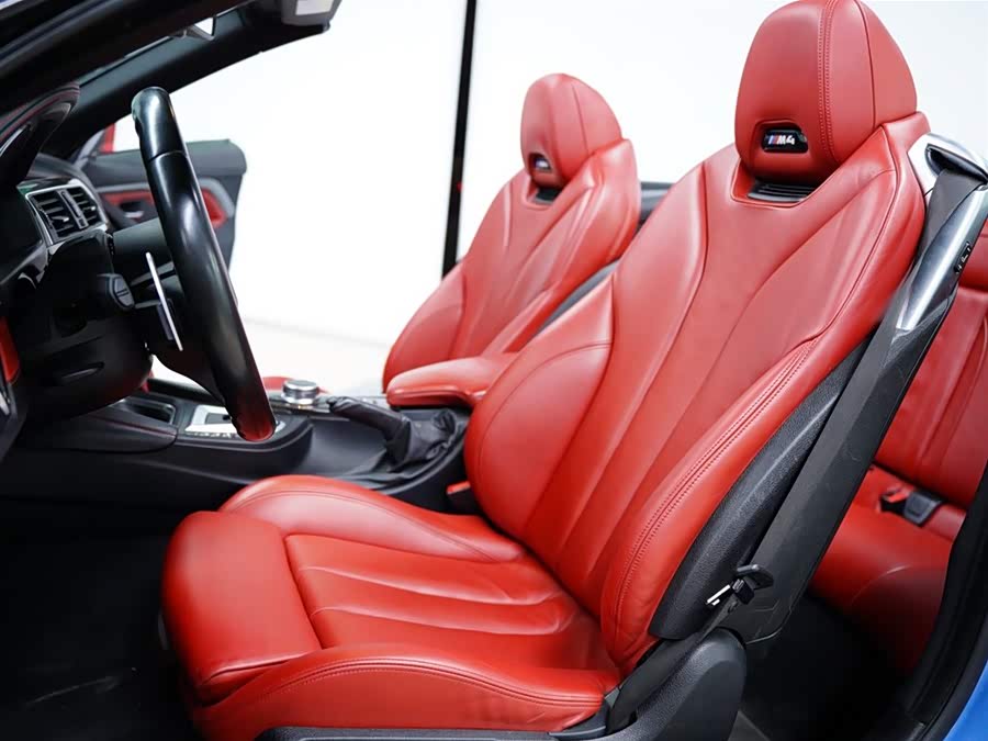 BMW M4 2018 immagine di auto #25