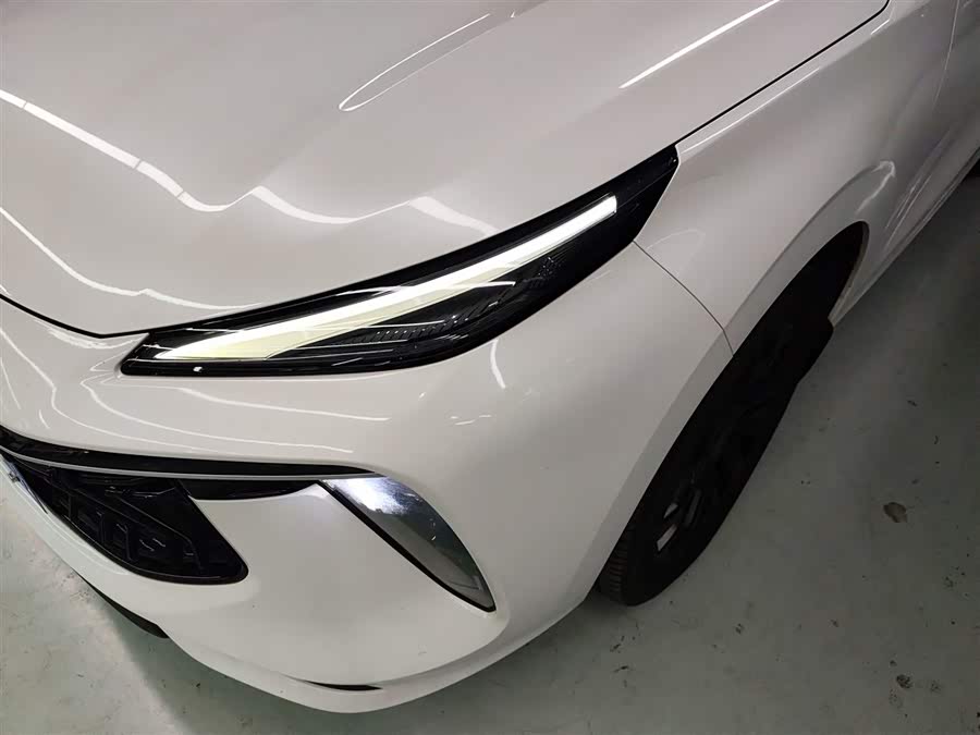 Forthing T5 EVO 2023 #25 Forthing T5 EVO 2023 car image #25
