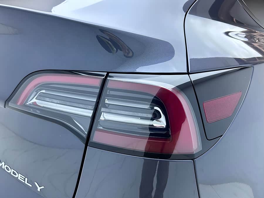 Tesla Model Y 2022 #25 Tesla Model Y 2022 car image #25