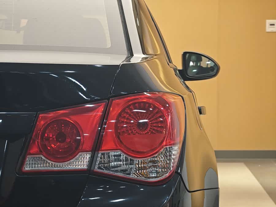 Chevrolet Cruze 2011 изображение автомобиля #25