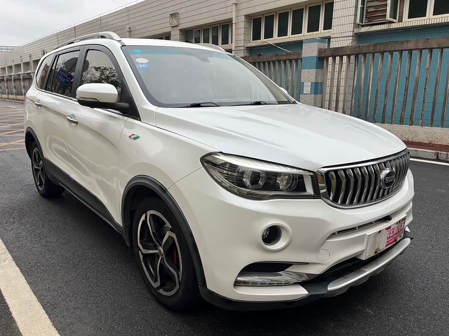 SWM斯威汽车 SWM斯威X7 2016 汽车图片 #25