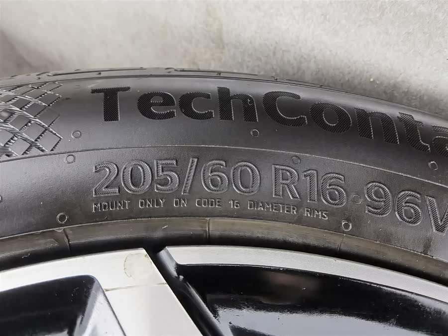 BYD Yuan Pro 2022 immagine di auto #25