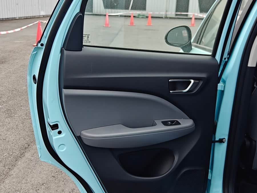 零跑汽车 零跑T03 2025 汽车图片 #25