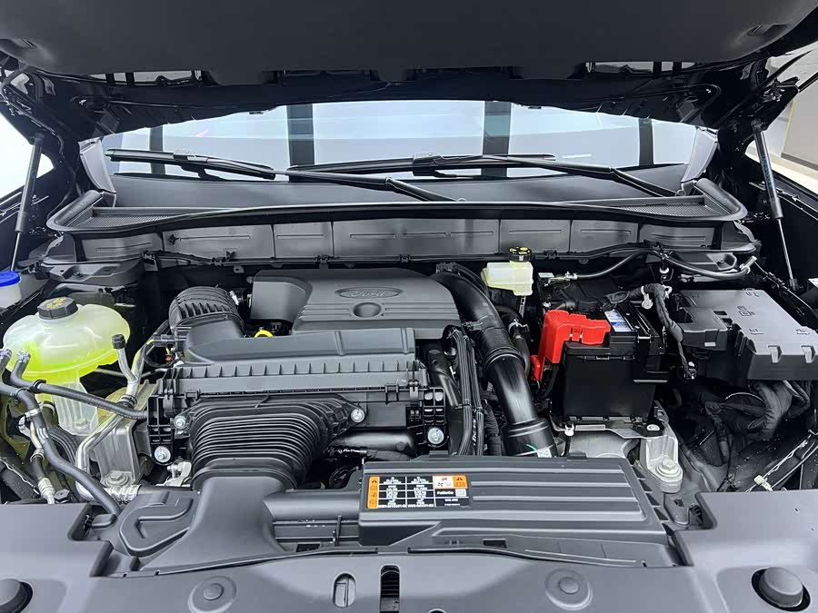 Ford Edge 2025 car image #25