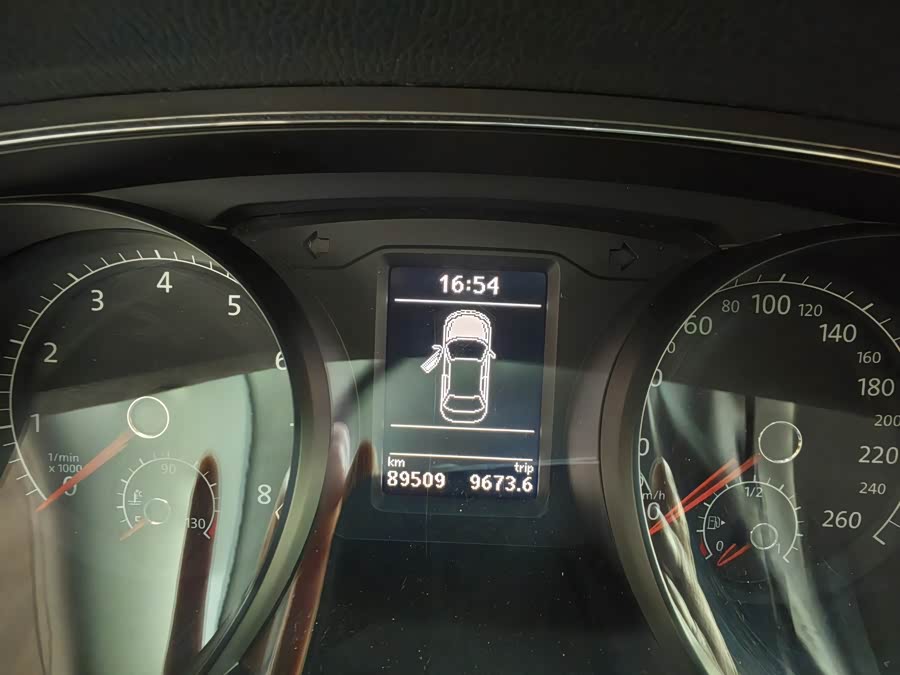Volkswagen Passat 2018 car image #25