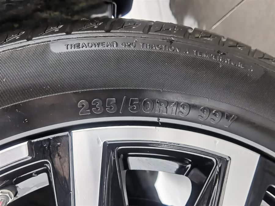 JAC X8 PLUS 2024 #25 JAC X8 PLUS 2024 car image #25