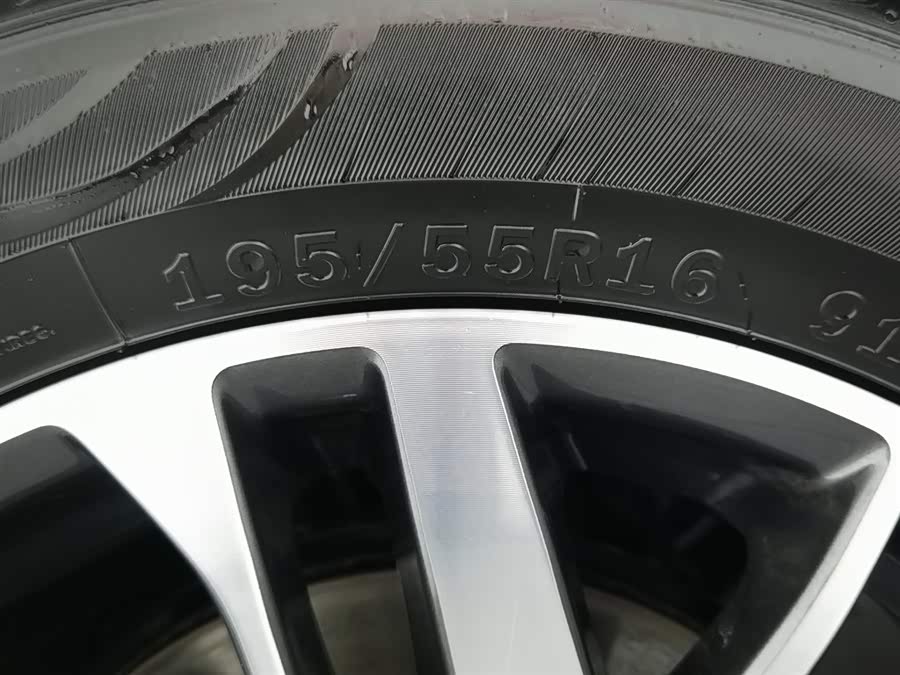 GEELY Emgrand 2025 car image #25