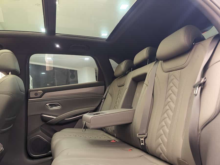BYD SongL DM-i 2025 car image #25