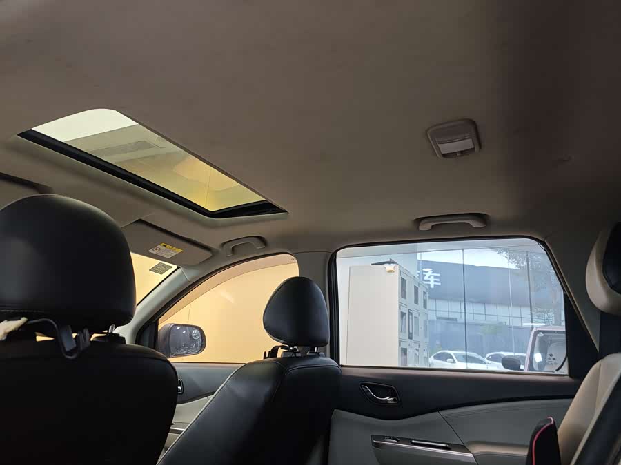 Forthing S500 2016 car image #25