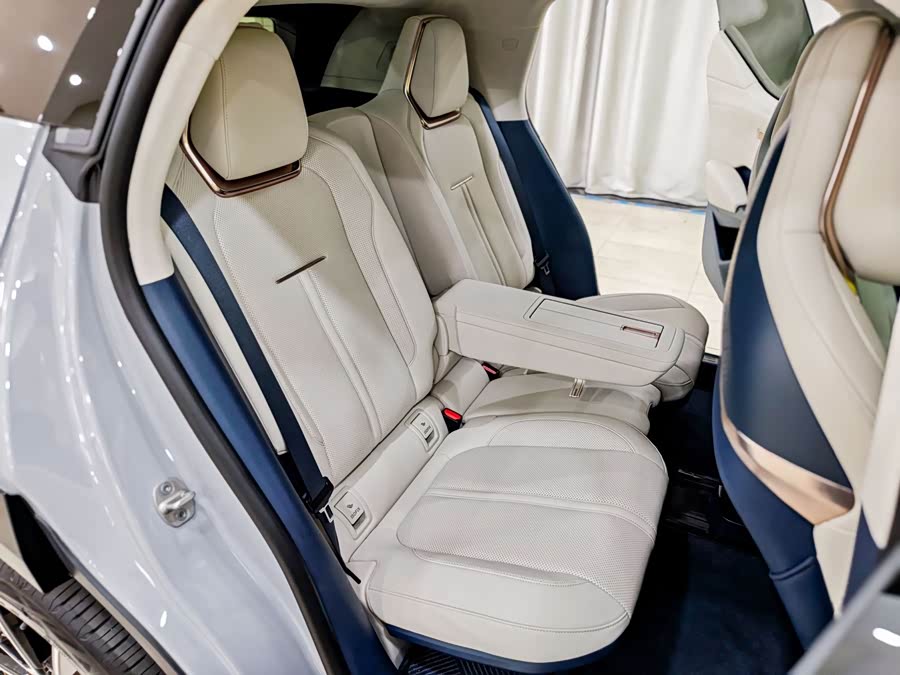 Zeekr X 2023 car image #25