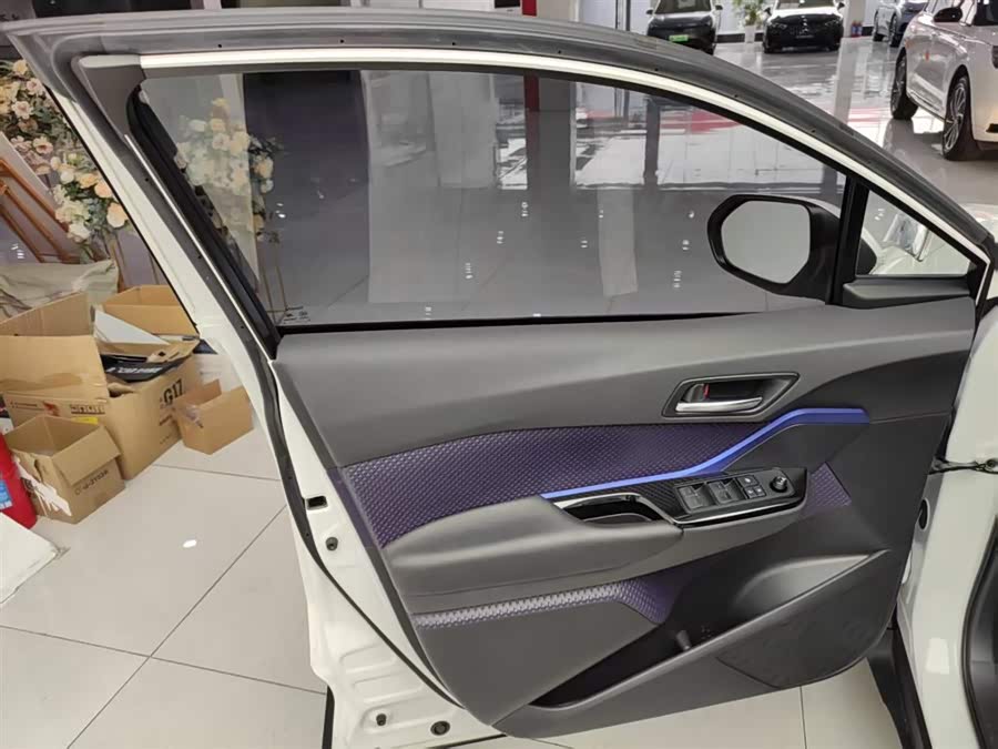 Toyota C-HR 2021 #25 Toyota C-HR 2021 immagine di auto #25