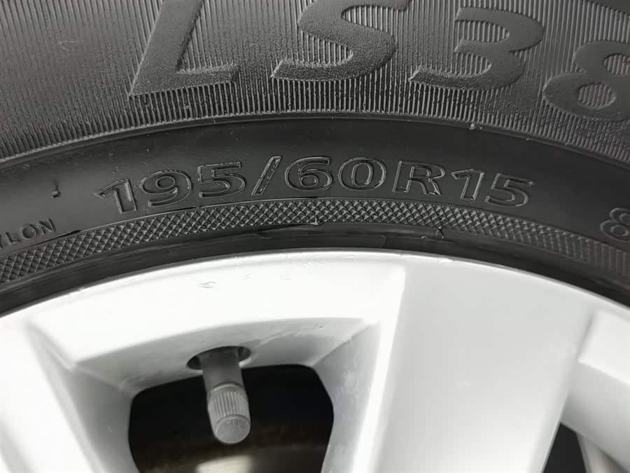 Volkswagen Polo 2013 immagine di auto #25