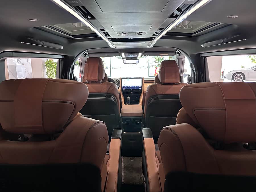 Toyota Vellfire 2024 #25 Toyota Vellfire 2024 صورة سيارة #25