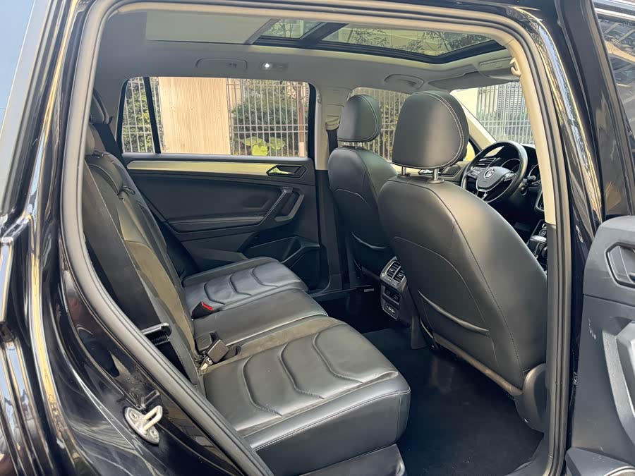 Volkswagen Tiguan L 2019 #25 Volkswagen Tiguan L 2019 car image #25