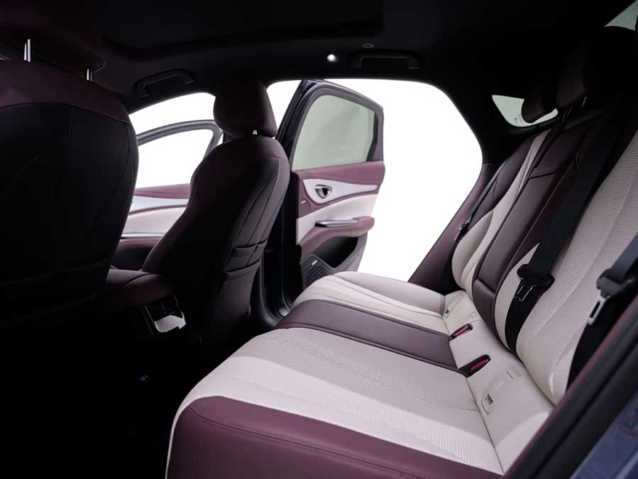 BYD Seal 07 DM-i 2025 #25 BYD Seal 07 DM-i 2025 car image #25