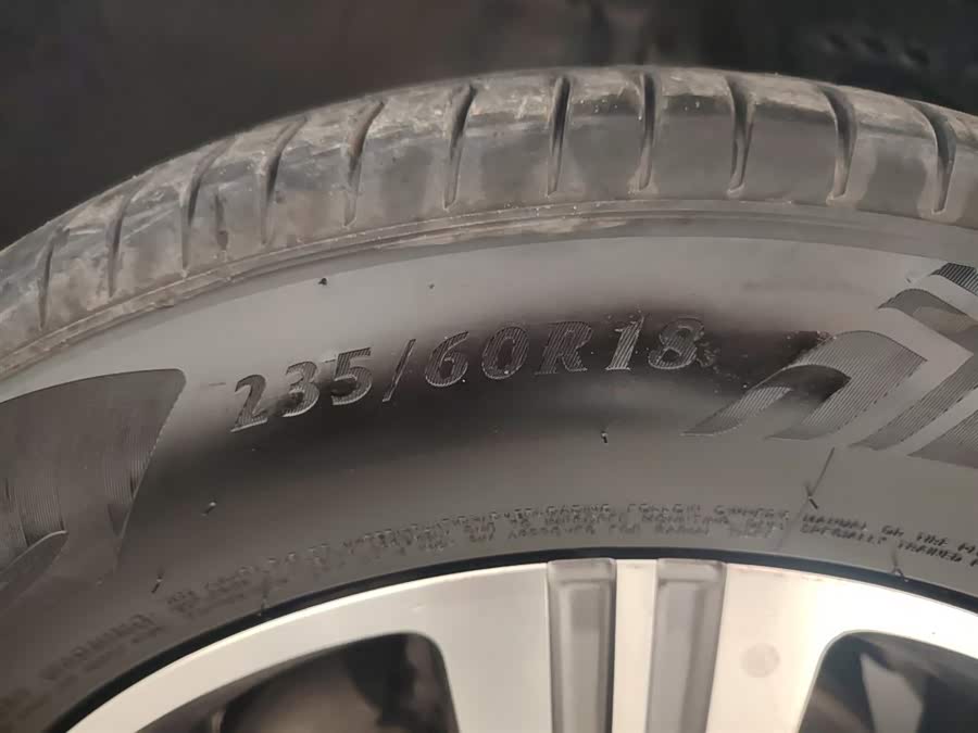 BYD Tang 2018 изображение автомобиля #25