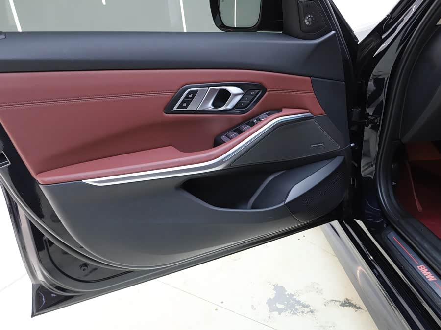 BMW i3 2023 immagine di auto #25