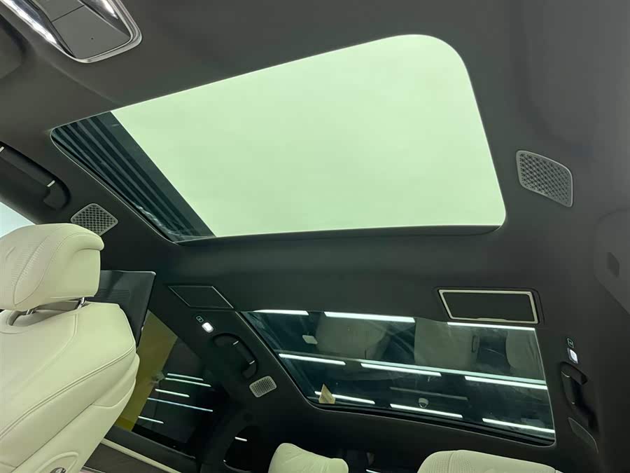 Denza Z9 2024 car image #25