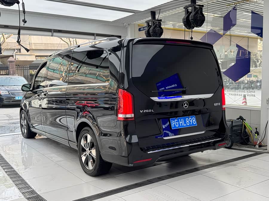 Mercedes-Benz V Class 2022 car image #25