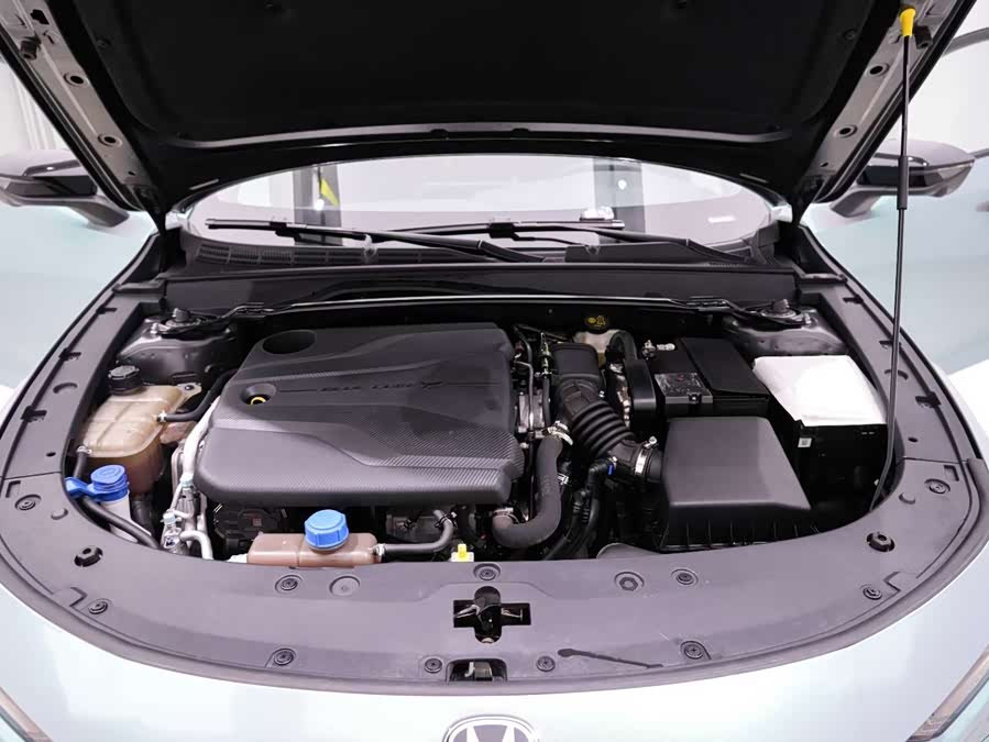 Changan UNI-V 2023 car image #25