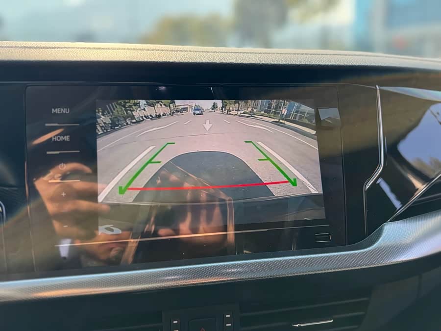 Volkswagen Passat 2025 صورة سيارة #25