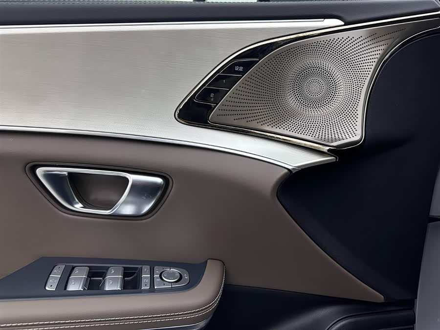 BYD Han 2025 car image #25
