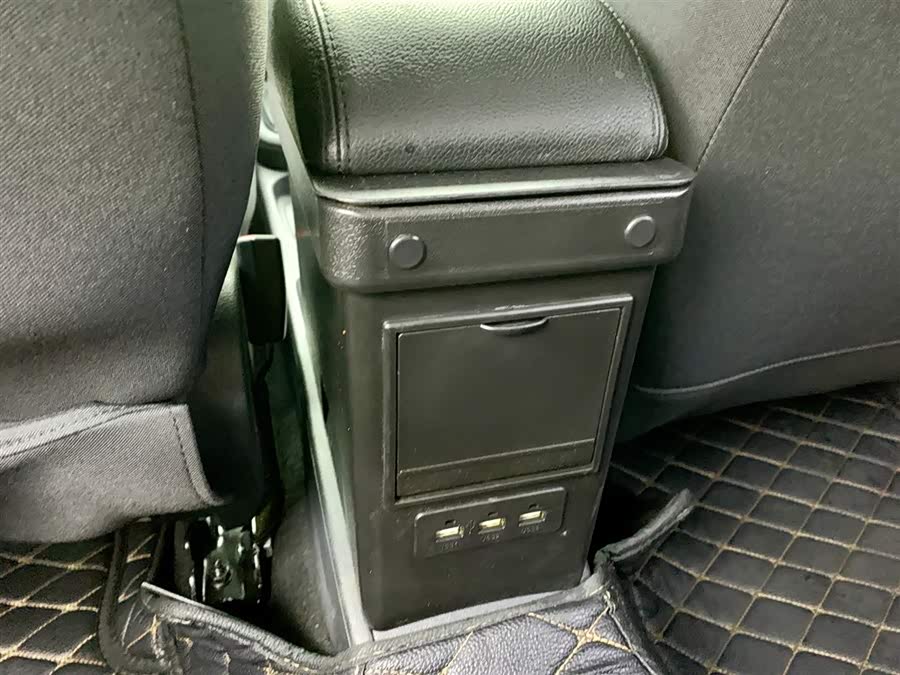 Volkswagen Polo 2019 immagine di auto #25