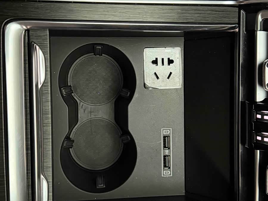 HongQi H9 2022 car image #25