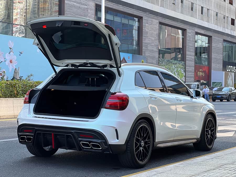 Mercedes-Benz GLA AMG 2016 صورة سيارة #25