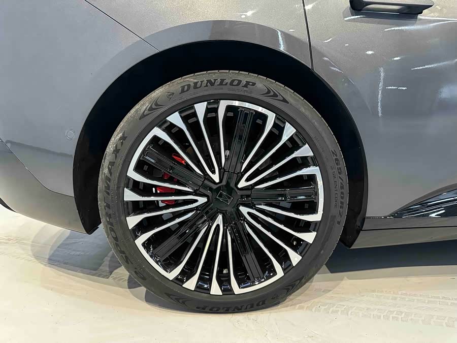 Avatr 12 2024 car image #25