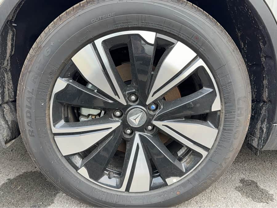 Deepal SL03 image de voiture #25