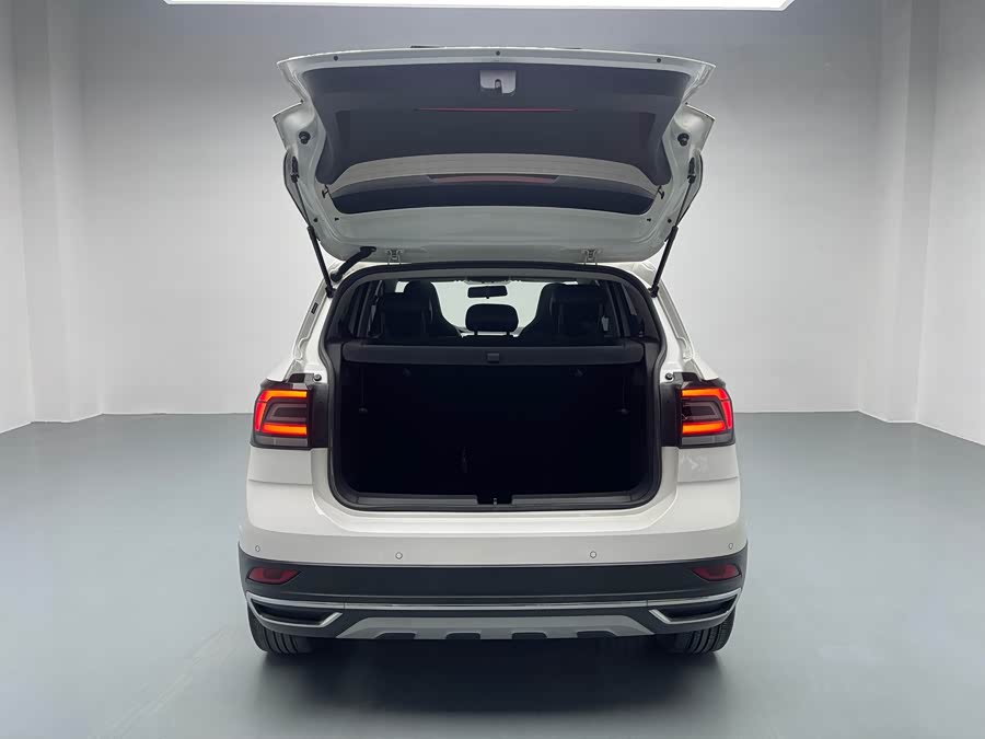 Volkswagen T-Cross 2021 car image #25