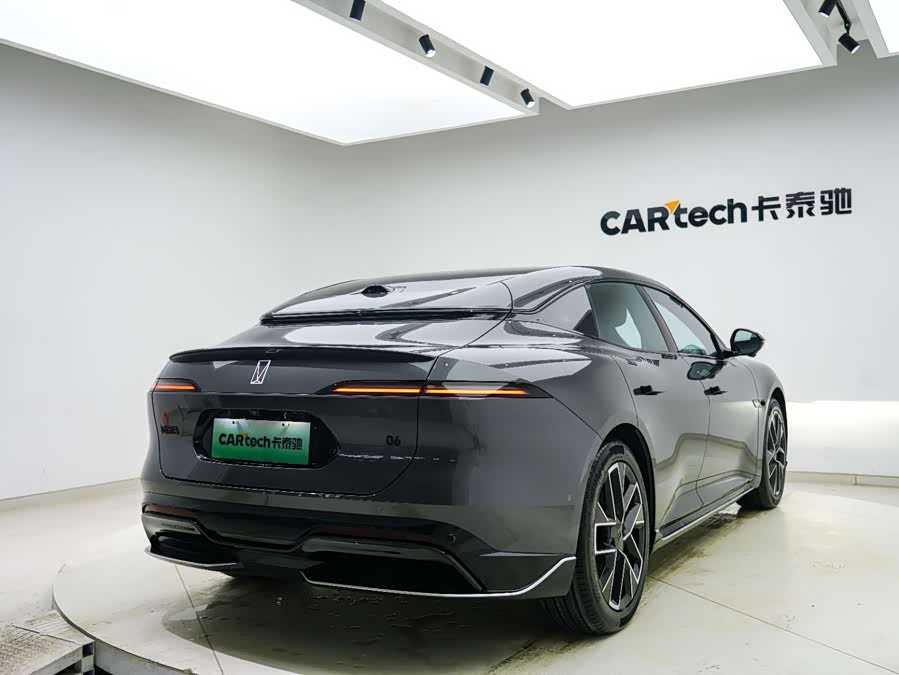 Avatr 06 2025 car image #25