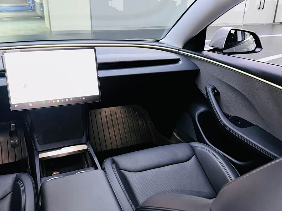 特斯拉 Model 3 2025 汽车图片 #25