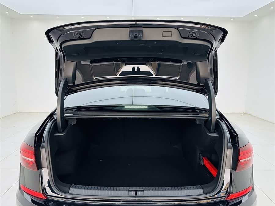 Volkswagen Passat 2020 изображение автомобиля #25