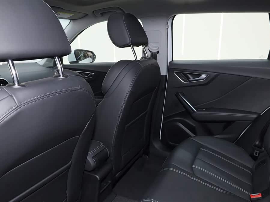 Audi Q2L 2023 car image #25