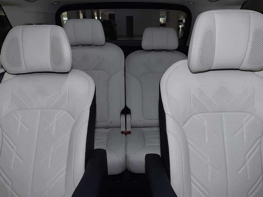 极氪 极氪9X 2026 汽车图片 #25