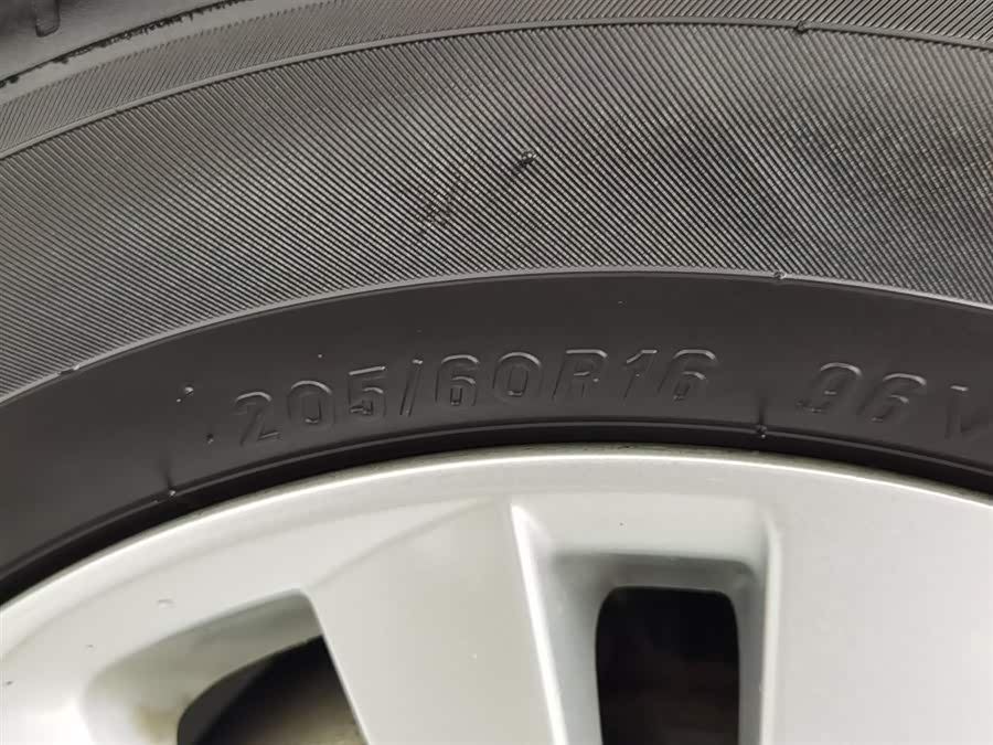 Suzuki S-Cross 2015 صورة سيارة #25