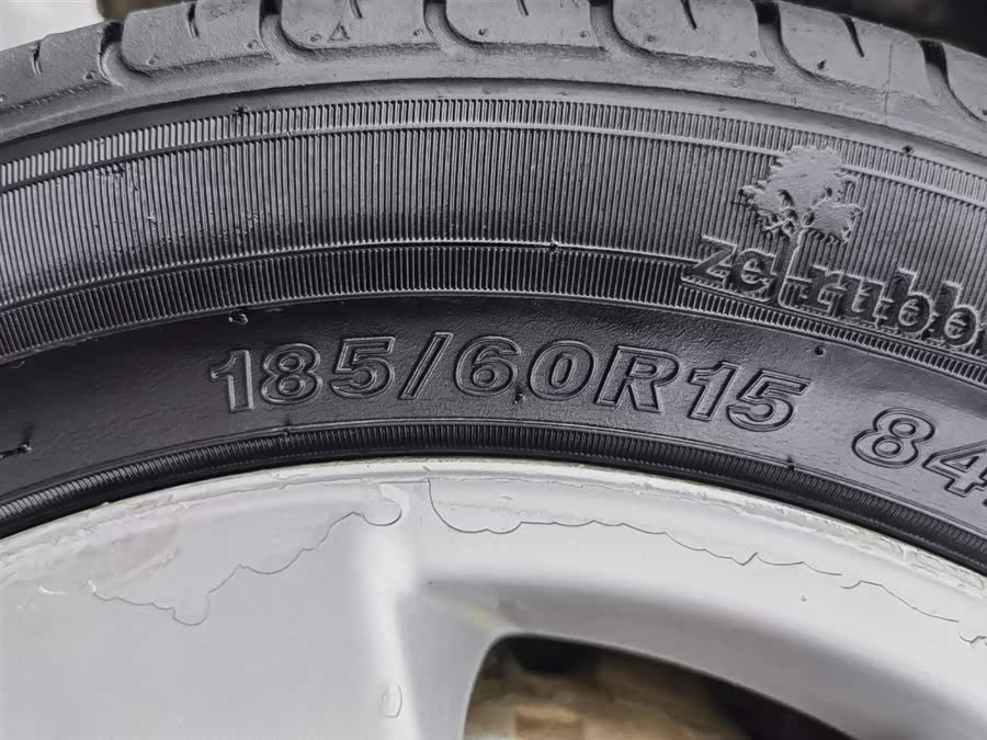 Toyota Yaris 2013 car image #25