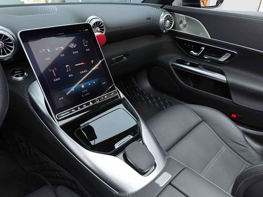 Mercedes-Benz 2025 car image #25