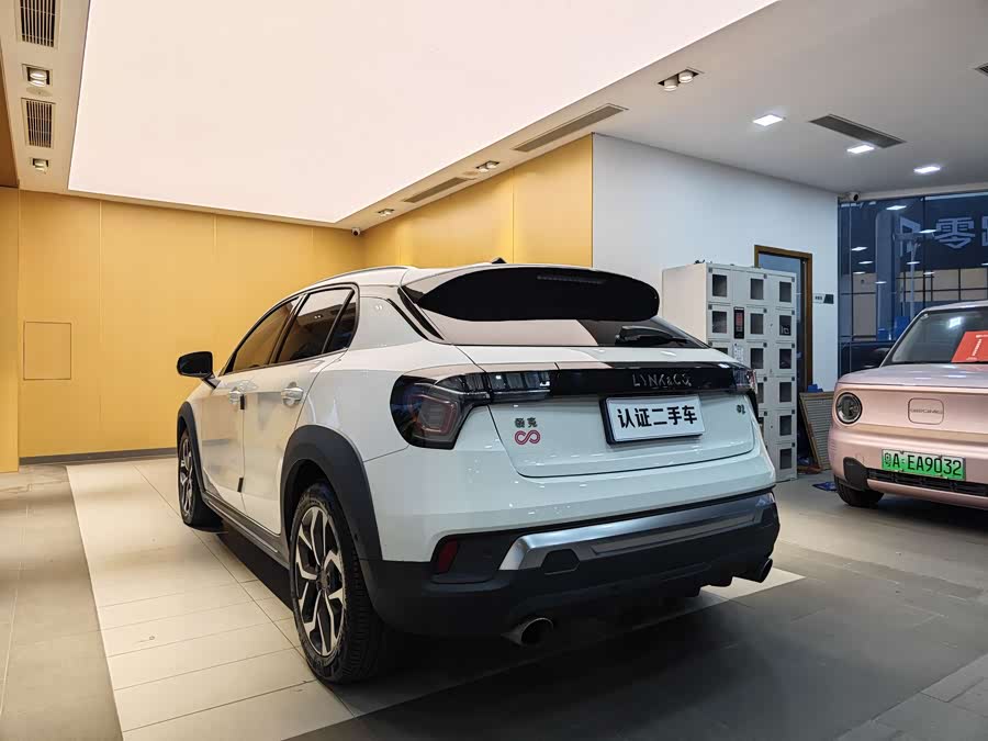 Lynk & Co 02 2019 #25 Lynk & Co 02 2019 car image #25
