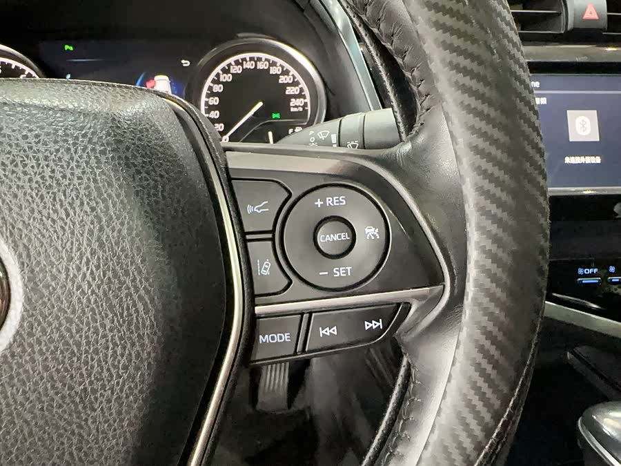 Toyota Camry 2018 immagine di auto #25