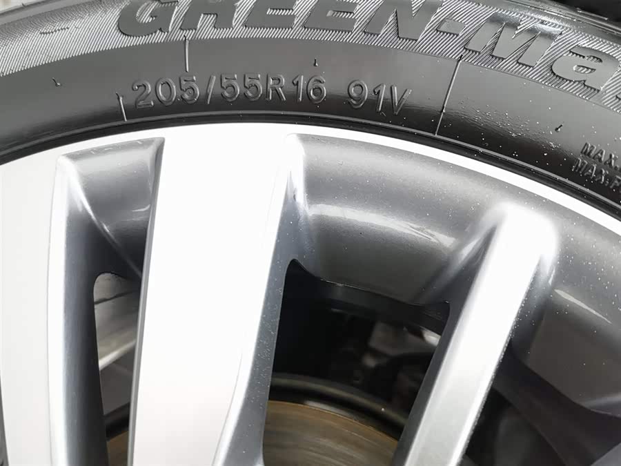 GEELY Emgrand 2018 car image #25