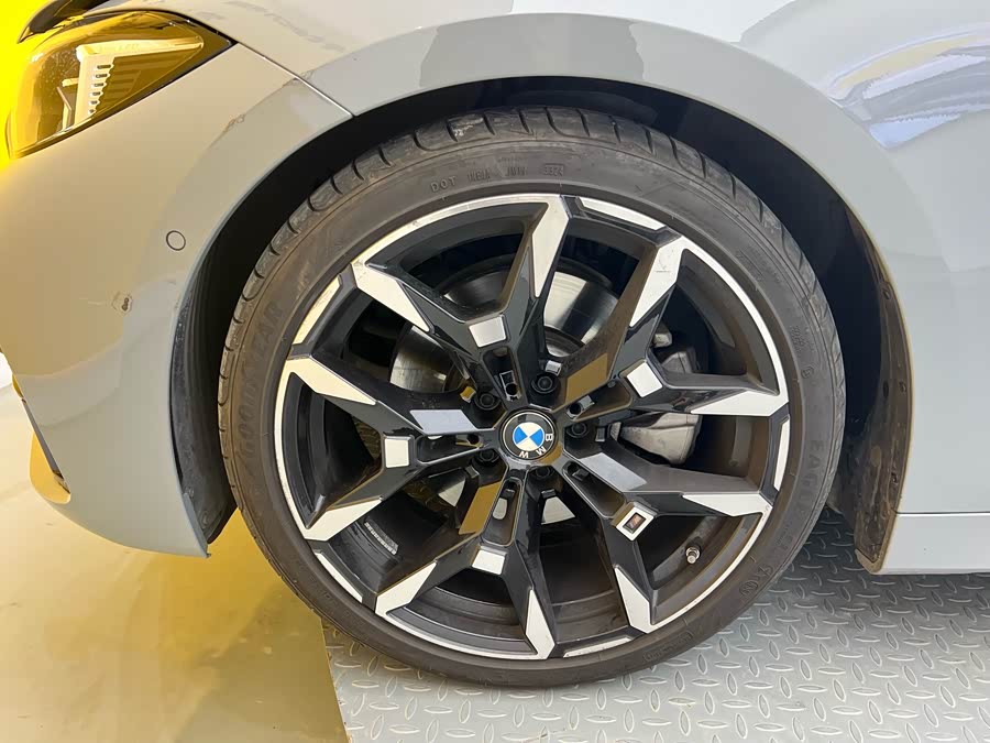 BMW 4 Series 2025 car image #25