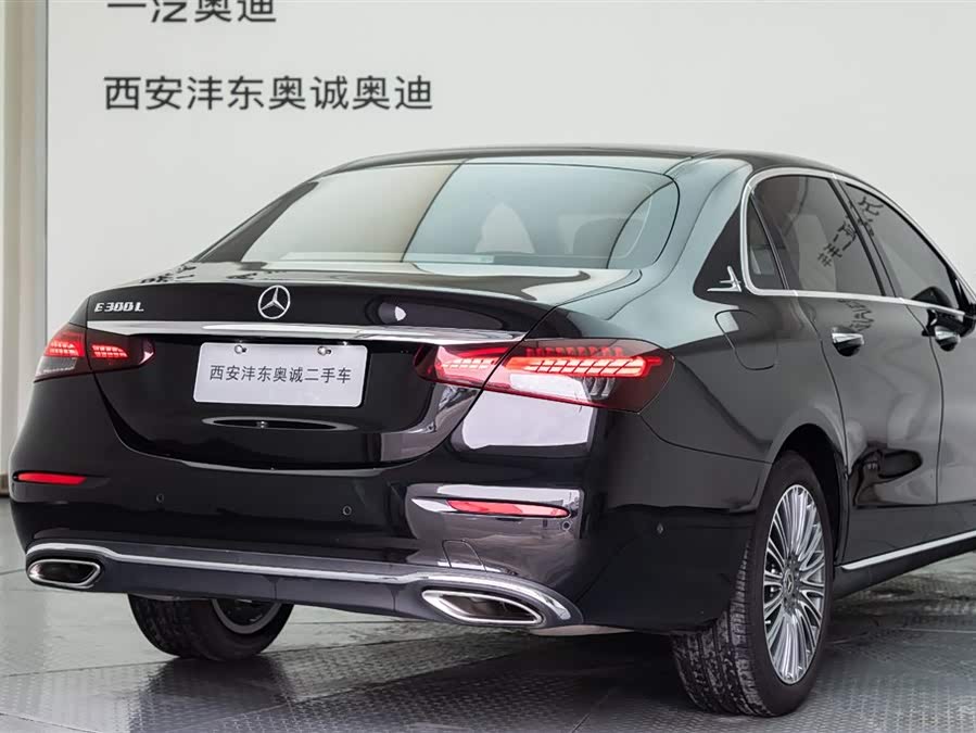 Mercedes-Benz E Class 2023 car image #25