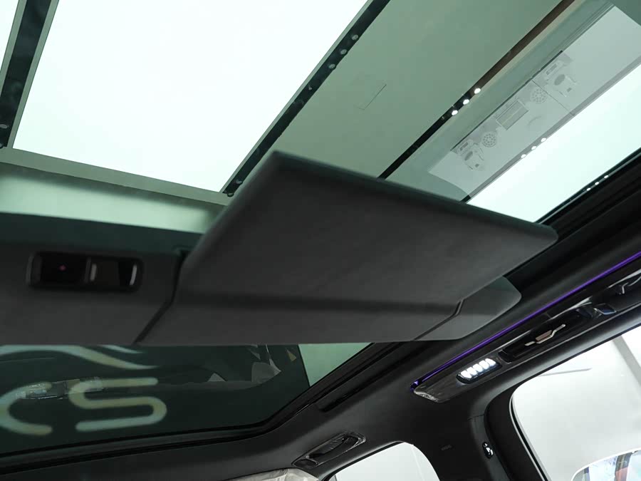 极氪 极氪9X 2026 汽车图片 #25