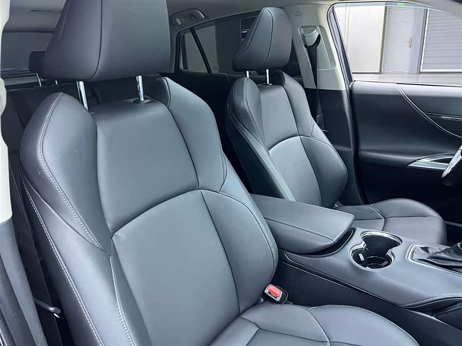 Toyota Venza 2023 car image #25
